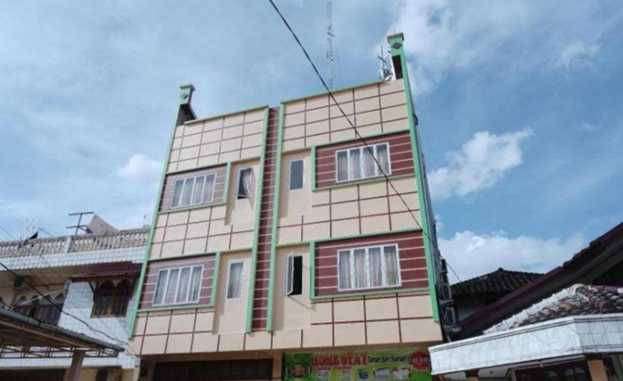 Guest House Taman Sari Syariah Pekanbaru Exterior foto